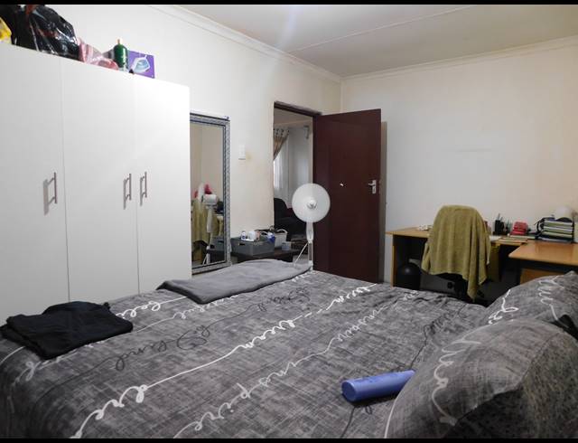 3 BEDROOM HOUSE FOR SALE IN MONTFORD